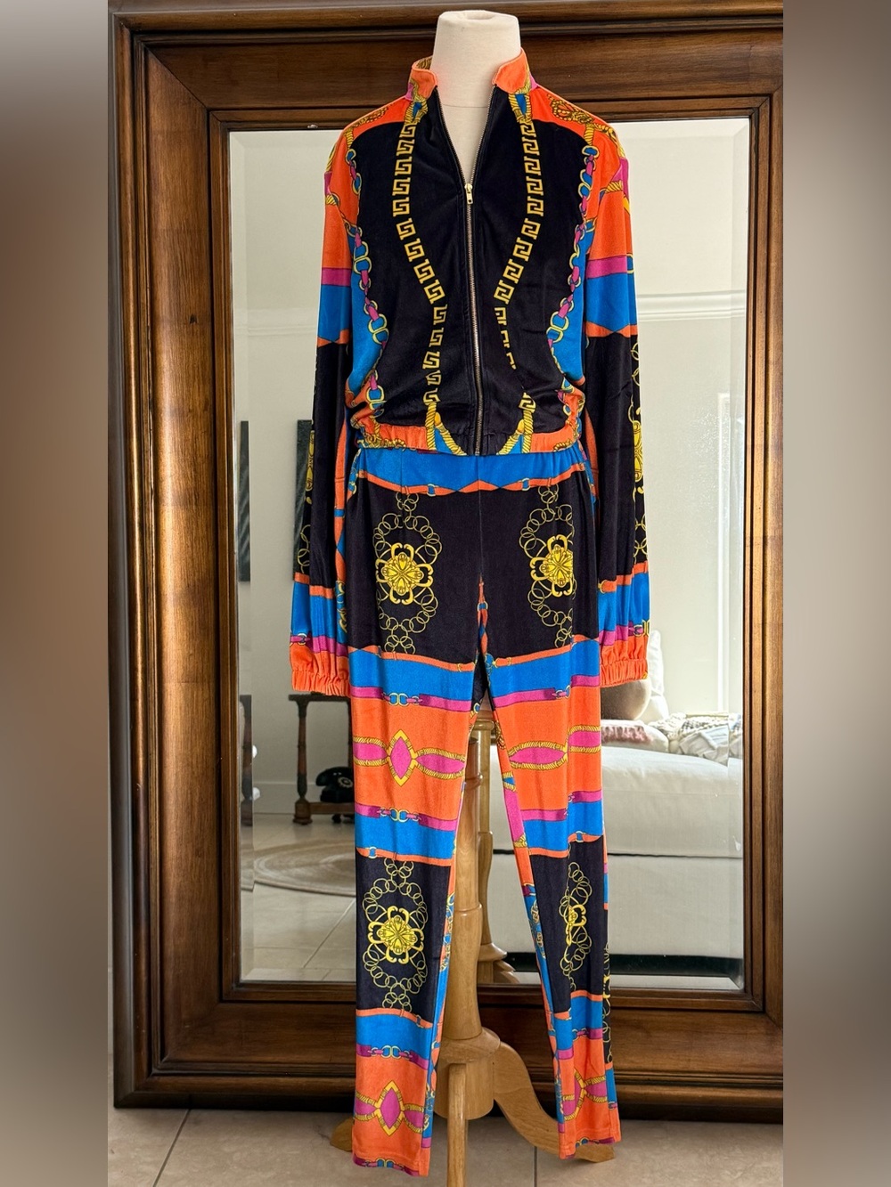 Fashion Nova two-piece tracksuit features a vibrant Baroque-inspired print SMALL